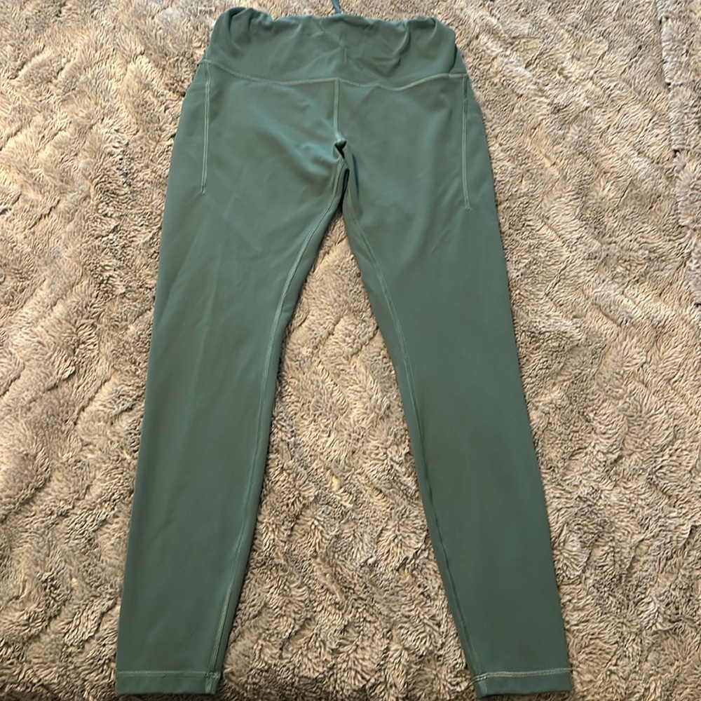 Lululemon wunder train 28” inseam